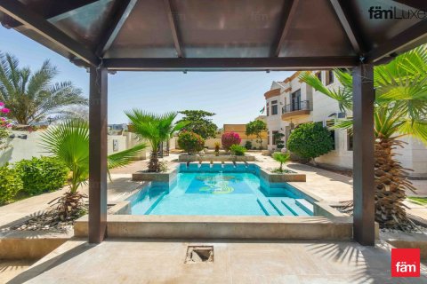 Villa in Al Barsha, Dubai 6 bedrooms, 1412.1 sq.m. № 110176 - photo 2