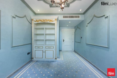Villa in Al Barsha, Dubai 6 bedrooms, 1412.1 sq.m. № 110176 - photo 19