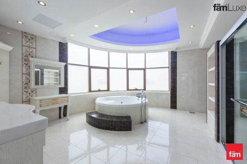Villa in Al Barsha, Dubai 6 bedrooms, 1412.1 sq.m. № 110176 - photo 16