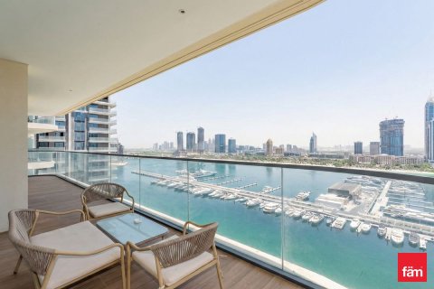 Apartment in Dubai Harbour, Dubai 3 bedrooms, 163.2 sq.m. № 93716