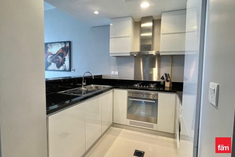 Купить квартиру в Дубае: 2 спальни, 118.9м², № 93715 - фото 11