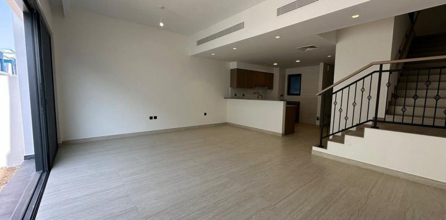 Таунхаус в Дубае, 4 спальни, 144м², № 93709
