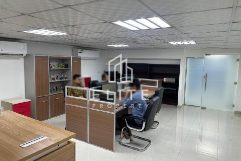 Usine à Al Qusais Industrial Area, Al Qusais, Dubai, 12000 m², № 42244 - photo 25