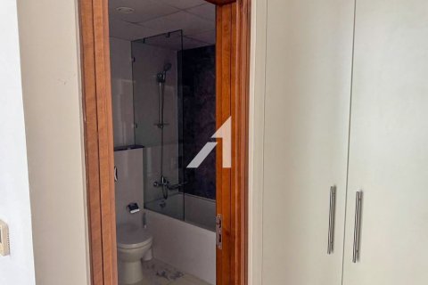Снять в аренду квартиру в Бизнес-Бэе, Дубай: 3 спальни, 183м², № 101440 - фото 5