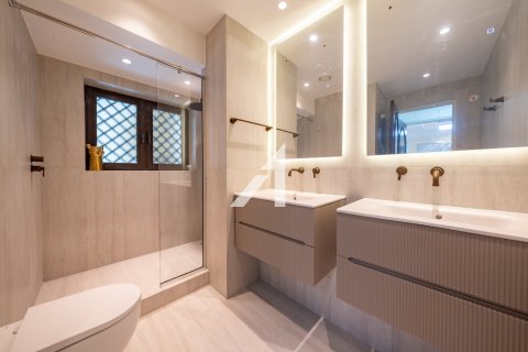 Apartment in Downtown Dubai (Downtown Burj Dubai), Dubai 1 bedroom, 79 sq.m. № 101445 - photo 4