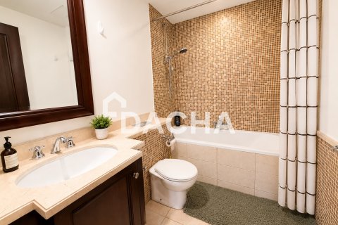 Apartment in Downtown Dubai (Downtown Burj Dubai), Dubai 2 bedrooms, 124 sq.m. № 109756 - photo 16
