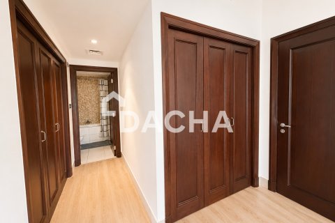 Apartment in Downtown Dubai (Downtown Burj Dubai), Dubai 2 bedrooms, 124 sq.m. № 109756 - photo 20