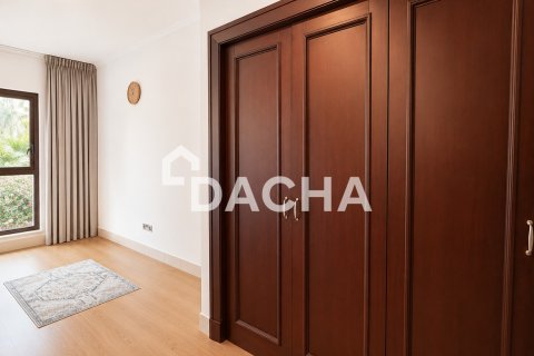 Apartment in Downtown Dubai (Downtown Burj Dubai), Dubai 2 bedrooms, 124 sq.m. № 109756 - photo 12