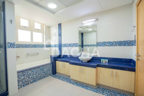 Купить квартиру в Shoreline Apartments, Пальма Джумейра, Дубай: 4 спальни, 450м², № 109760 - фото 15