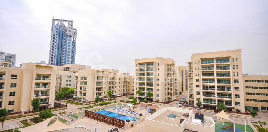 Apartamento en Greens, Dubai, 2 dormitorios, 121 m², № 109757