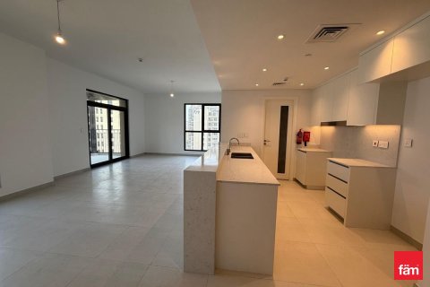 Apartment in Umm Suqeim, Dubai 3 bedrooms, 175.5 sq.m. № 90825 - photo 15