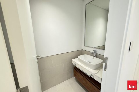 Apartment in Umm Suqeim, Dubai 3 bedrooms, 175.5 sq.m. № 90825 - photo 21