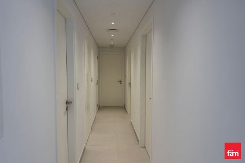 Apartment in Umm Suqeim, Dubai 3 bedrooms, 175.5 sq.m. № 90825 - photo 4