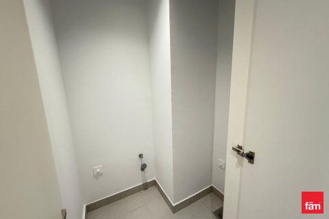 Apartment in Umm Suqeim, Dubai 3 bedrooms, 175.5 sq.m. № 90825 - photo 17