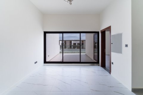 Adosado en Wadi Al Safa 3, Dubai, 4 dormitorios, 191 m², № 123857 - foto 14