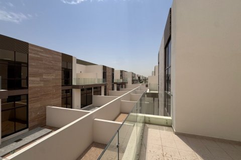 Adosado en Wadi Al Safa 3, Dubai, 4 dormitorios, 191 m², № 123857 - foto 15