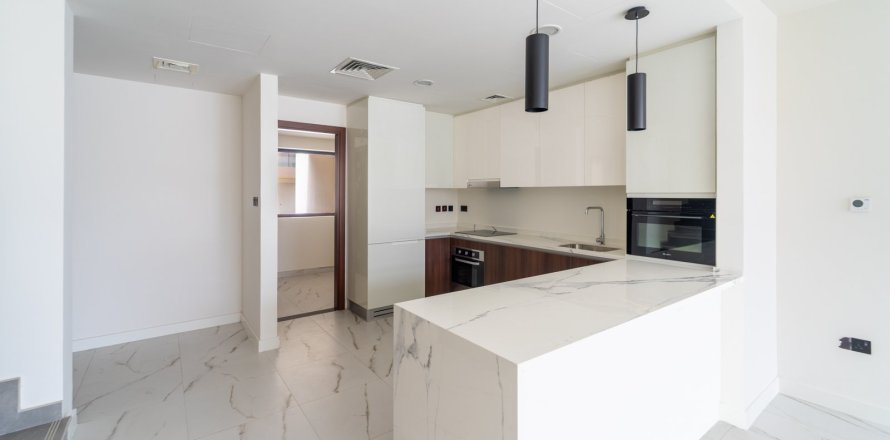 Adosado en Wadi Al Safa 3, Dubai, 4 dormitorios, 191 m², № 123857