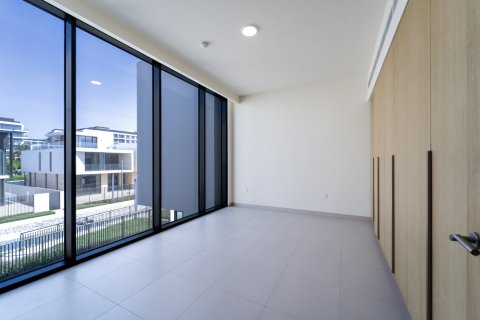 Villa en Dubai, 5 dormitorios, 921 m², № 123861 - foto 21