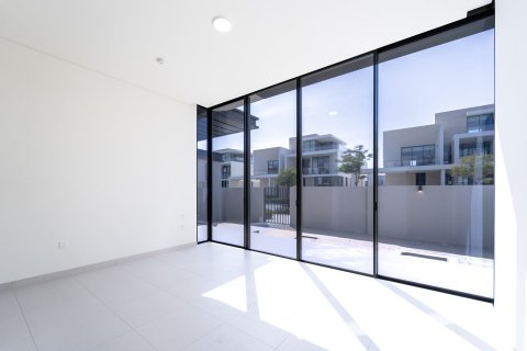 Villa en Dubai, 5 dormitorios, 921 m², № 123861 - foto 14