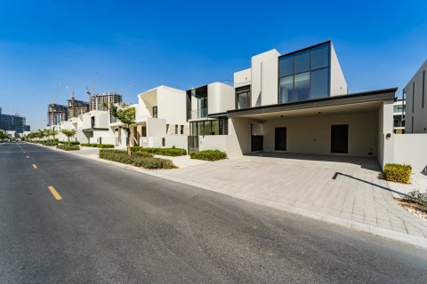 Villa en Dubai, 5 dormitorios, 921 m², № 123861 - foto 16
