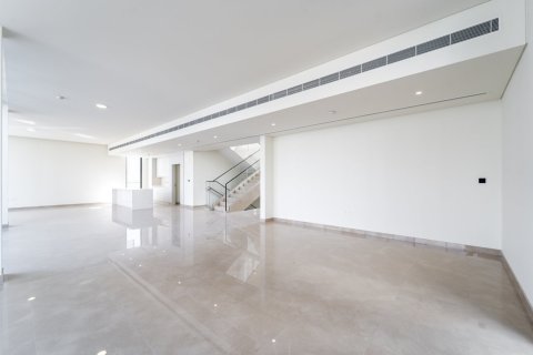 Villa en Dubai, 5 dormitorios, 921 m², № 123861 - foto 7