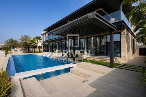 Villa in Palm Jumeirah, Dubai 6 bedrooms, 1358.15 sq.m. № 140542 - photo 23