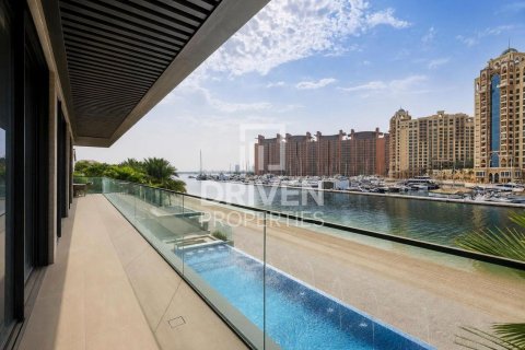 Villa in Palm Jumeirah, Dubai 6 bedrooms, 1358.15 sq.m. № 140542 - photo 2