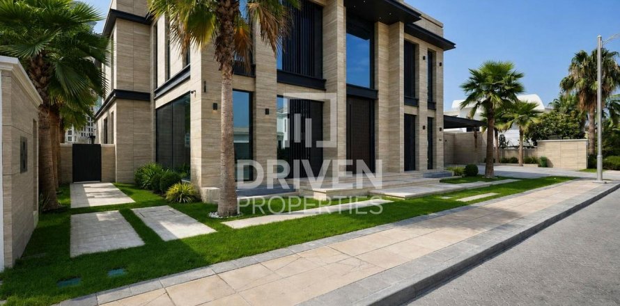 Villa in Palm Jumeirah, Dubai 6 bedrooms, 1358.15 sq.m. № 140542