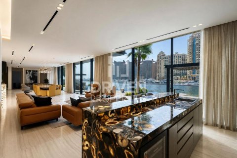 Villa in Palm Jumeirah, Dubai 6 bedrooms, 1358.15 sq.m. № 140542 - photo 6
