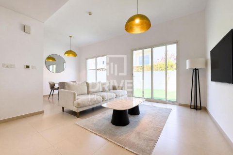 Maison de ville à Arabella Townhouses, Mudon, Dubai, 3 chambres, 159.42 m², № 138871 - photo 2