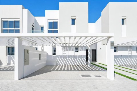 Maison de ville à Arabella Townhouses, Mudon, Dubai, 3 chambres, 159.42 m², № 138871