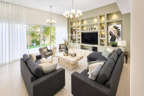 Villa in Nadd Al Sheba, Dubai 4 bedrooms, 469.9 sq.m. № 138874 - photo 2