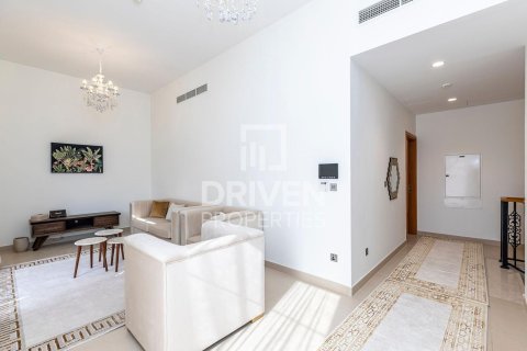 Villa in Nadd Al Sheba, Dubai 4 bedrooms, 469.9 sq.m. № 138874 - photo 15
