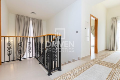 Villa in Nadd Al Sheba, Dubai 4 bedrooms, 469.9 sq.m. № 138874 - photo 14