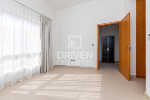 Villa in Nadd Al Sheba, Dubai 4 bedrooms, 469.9 sq.m. № 138874 - photo 19
