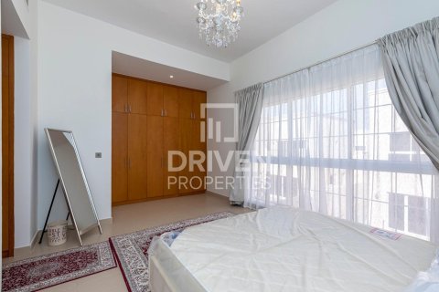 Villa in Nadd Al Sheba, Dubai 4 bedrooms, 469.9 sq.m. № 138874 - photo 16