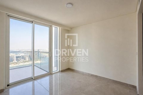 Apartment in EMAAR Beachfront, Dubai Harbour, Dubai 4 bedrooms, 286.51 sq.m. № 138875 - photo 15