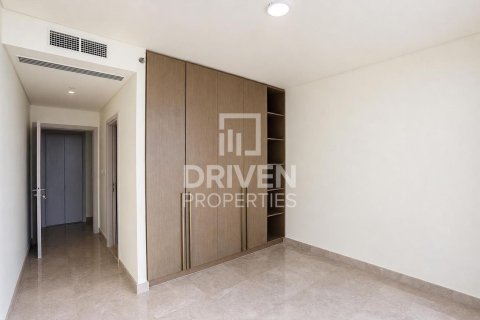 Apartment in EMAAR Beachfront, Dubai Harbour, Dubai 4 bedrooms, 286.51 sq.m. № 138875 - photo 16