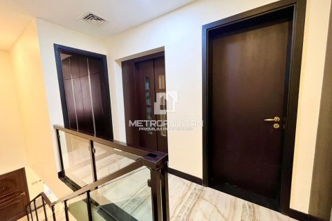 Townhouse in Jumeirah Village Circle, Dubai 4 bedrooms, 310 sq.m. № 72869 - photo 7