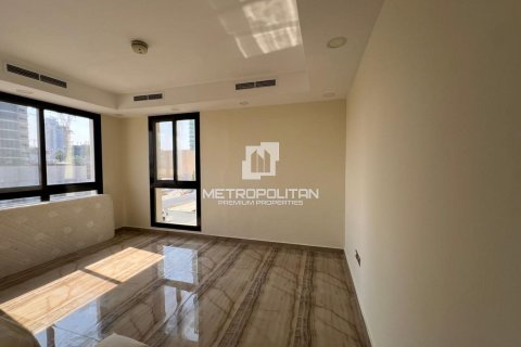 Townhouse in Jumeirah Village Circle, Dubai 4 bedrooms, 310 sq.m. № 72869 - photo 12