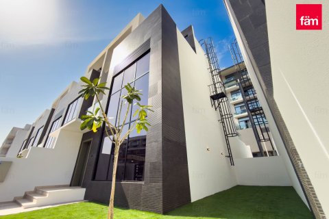 Снять в аренду таунхаус в Дубае: 4 спальни, 201.9м², № 90288 - фото 30