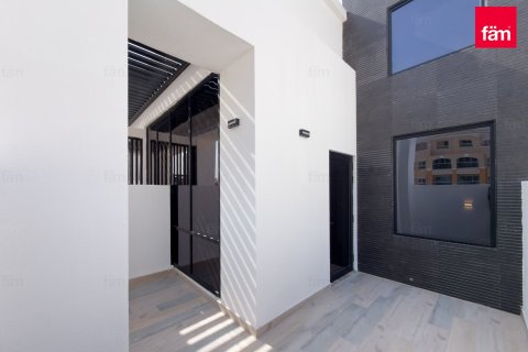 Снять в аренду таунхаус в Дубае: 4 спальни, 201.9м², № 90288 - фото 11