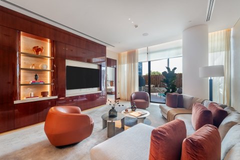 Apartment in Jumeirah, Dubai 4 bedrooms, 516 sq.m. № 120630 - photo 10