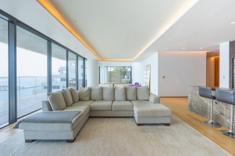 Apartment in Palm Jumeirah, Dubai 4 bedrooms, 455 sq.m. № 120631 - photo 9