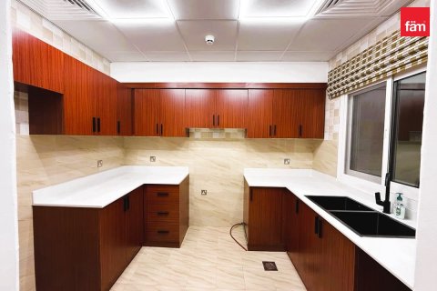 Villa à Dubai, 3 chambres, 136.7 m², № 119067 - photo 2