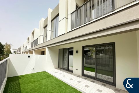 Villa en Aura, Tilal Al Ghaf, Dubai, 3 dormitorios, 201 m², № 75118 - foto 1