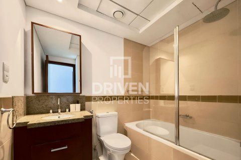 Apartamento en 29 Burj Boulevard, Downtown Dubai (Downtown Burj Dubai), Dubai, 1 dormitorio, 73.77 m², № 125278 - foto 7