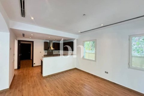 Villa en Jumeirah Village Triangle, Dubai, 2 dormitorios, 708 m², № 57659 - foto 3