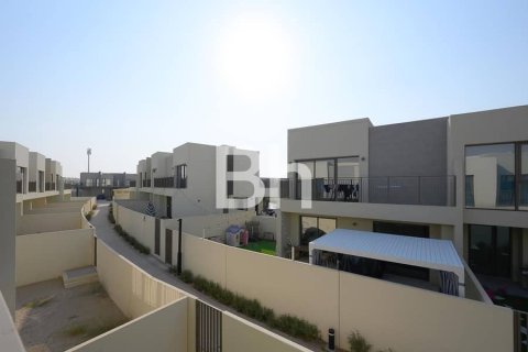 Villa in Dubai South (Dubai World Central), Dubai 3 bedrooms, 144 sq.m. № 57657 - photo 7