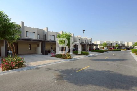 Villa in Dubai South (Dubai World Central), Dubai 3 bedrooms, 144 sq.m. № 57657 - photo 3